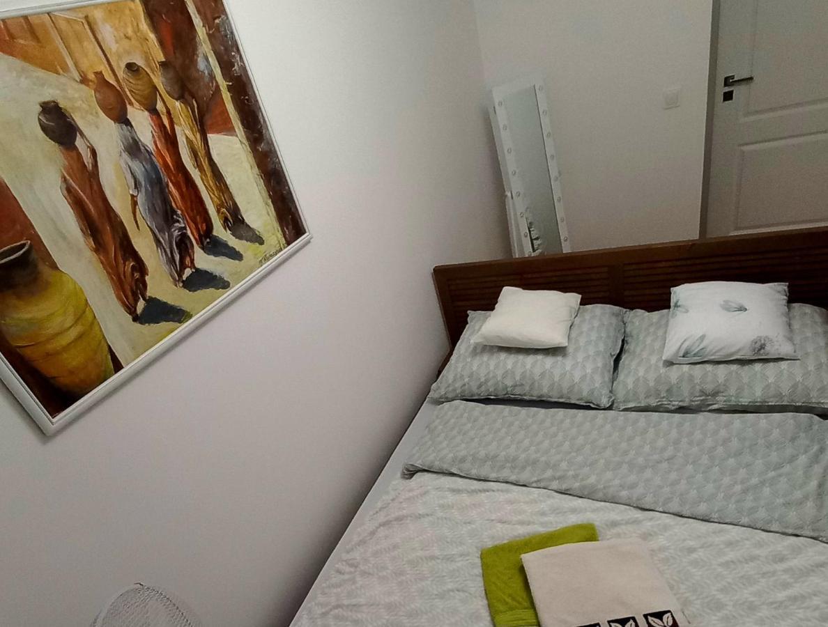 Nice Apartament With Small Tub Варшава Экстерьер фото