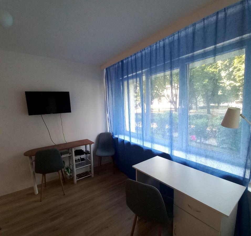 Nice Apartament With Small Tub Варшава Экстерьер фото